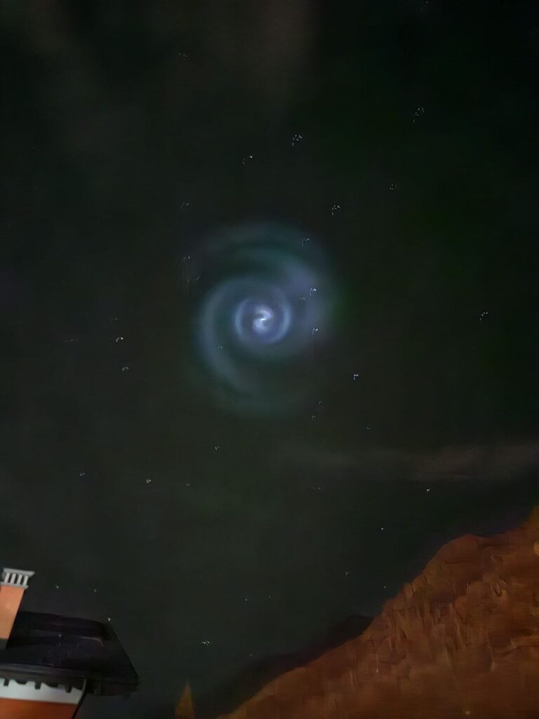 spirale blu cielo italia