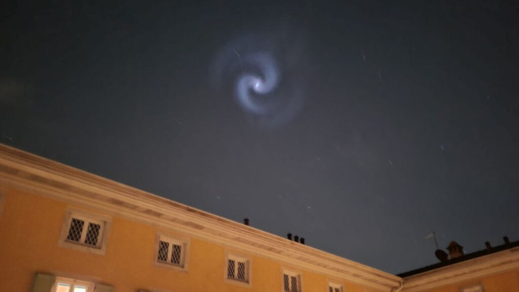 spirale blu spacex