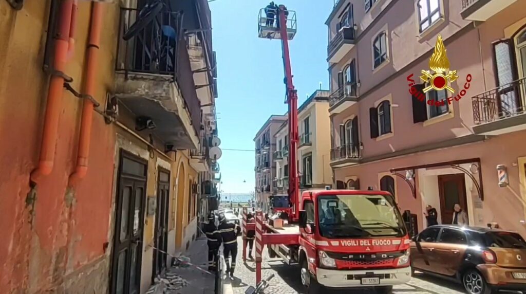 terremoto campi flegrei