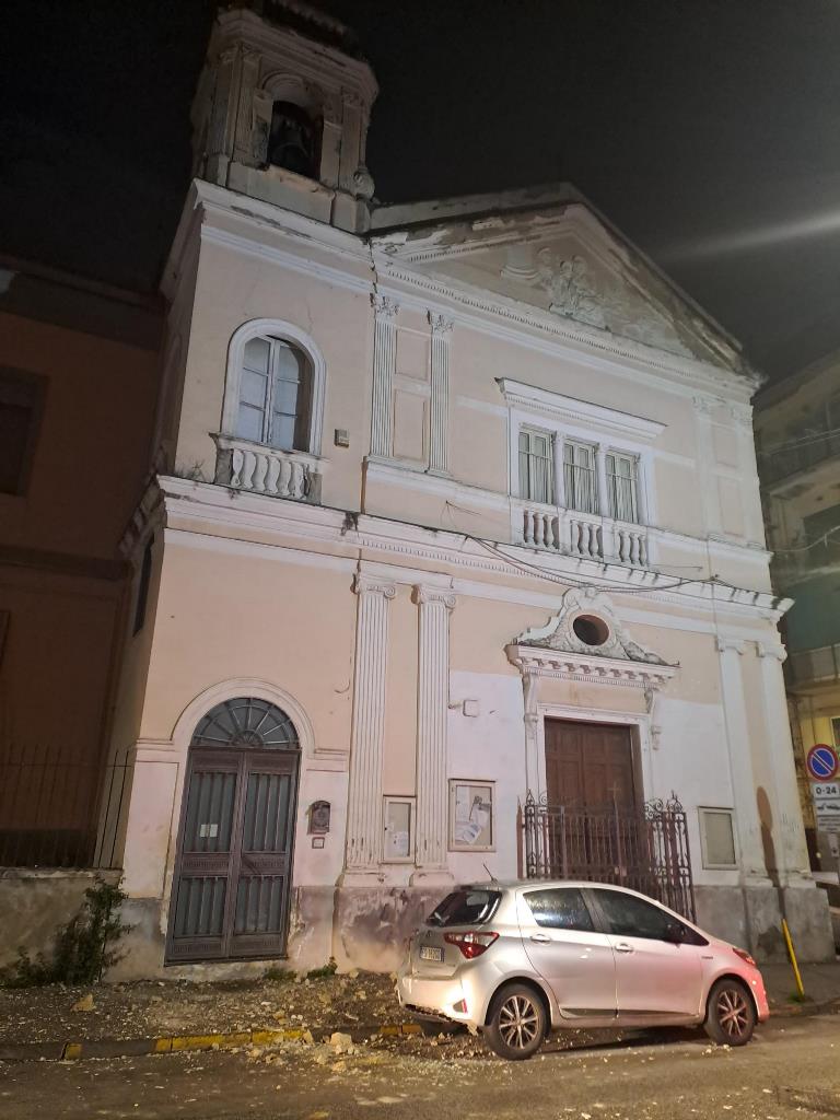 terremoto campi flegrei