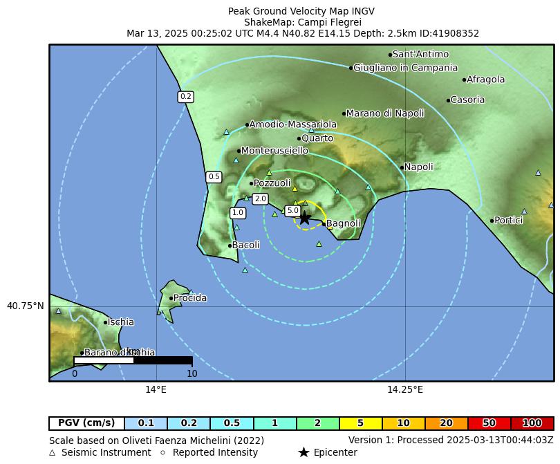 terremoto oggi napoli campi flegrei pozzuoli