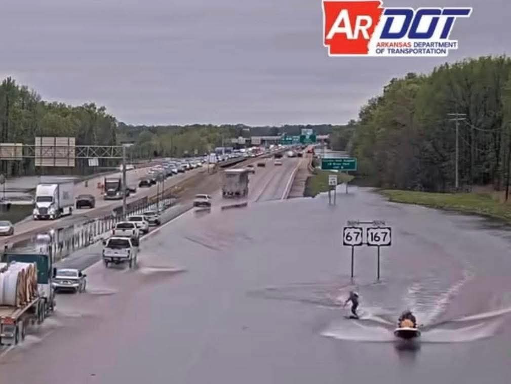 Alluvione Arkansas sci d'acqua