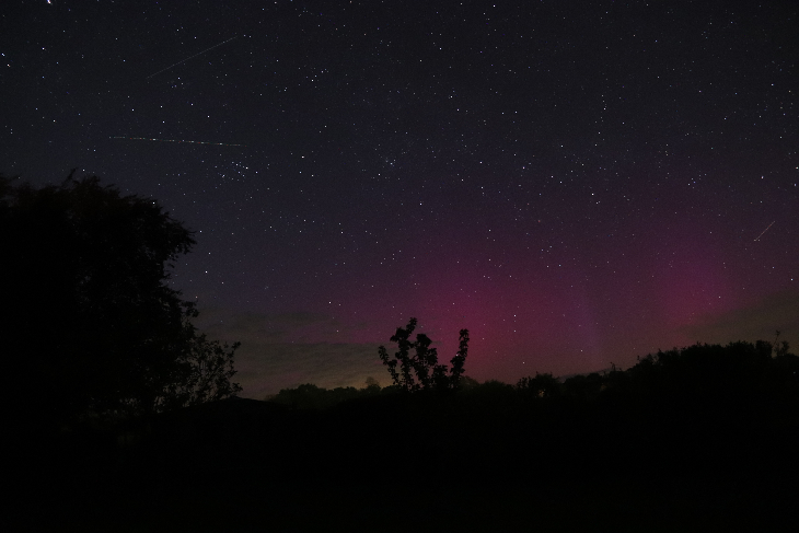 Aurora boreale tempesta geomagnetica francia cme cannibale
