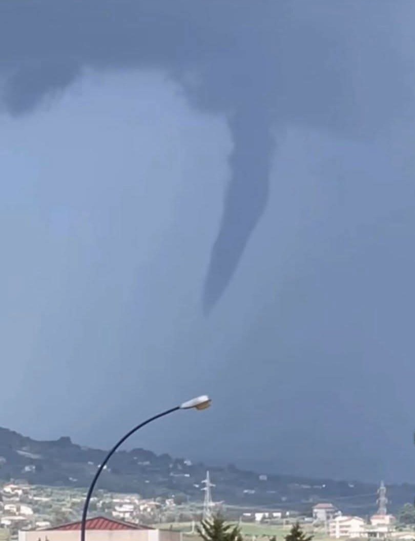Funnel cloud Sicilia