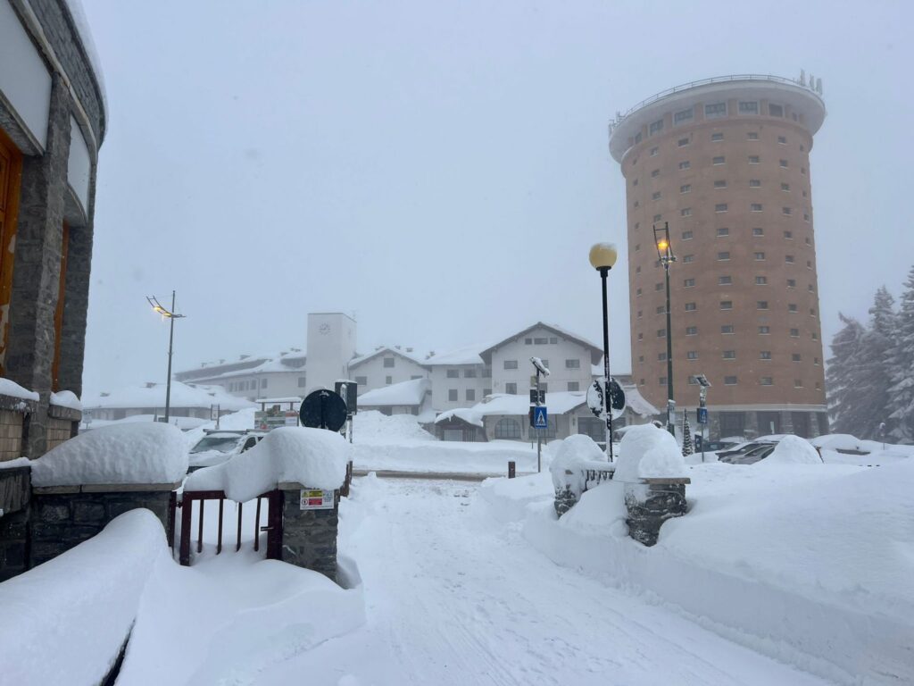Neve Sestriere 17 aprile