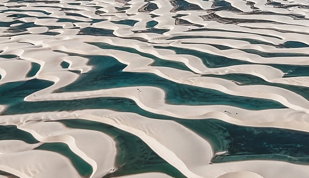 Lagune nel deserto: la poesia geologica dei Lençóis Maranhenses
