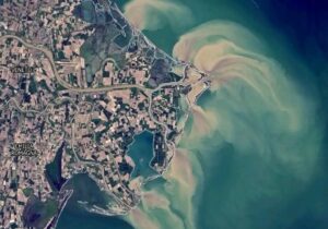 Piena fiume Po mare marrone