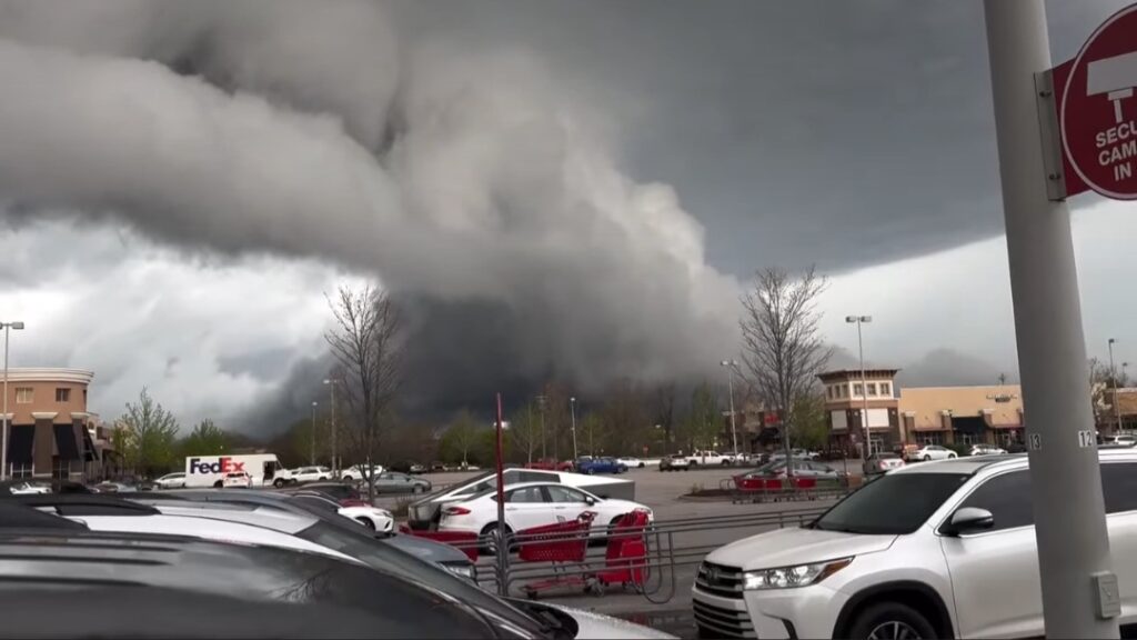 Shelf cloud Tennessee