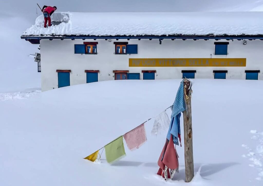 Valanga rifugio Sella