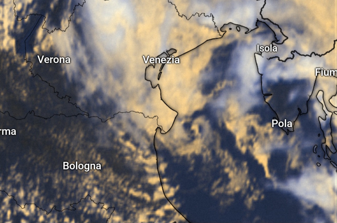 Meteo, vortice sull’Adriatico: immagini satellitari ne raccontano l’evoluzione