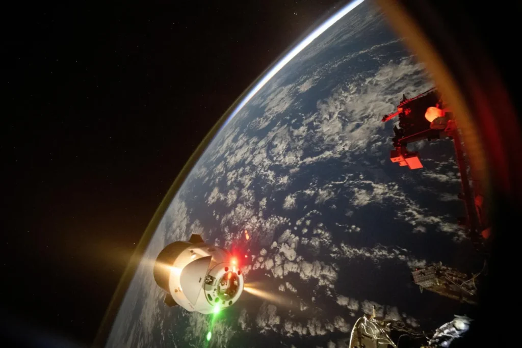 crew dragon stazione spaziale internazionale