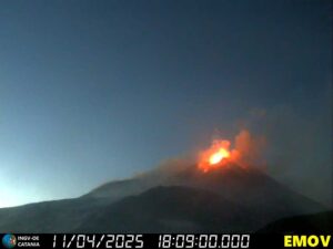 eruzione etna 11 aprile 2025
