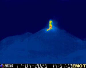eruzione etna 11 aprile 2025