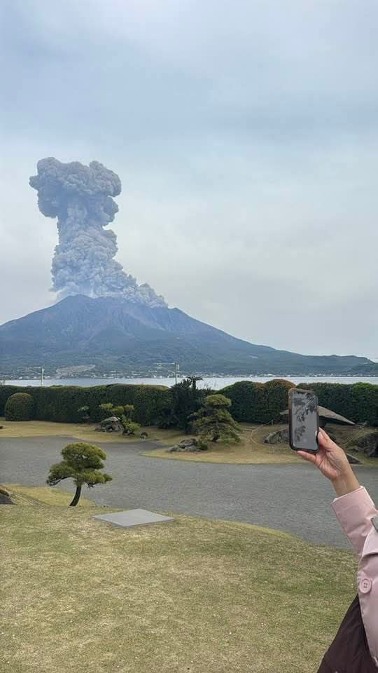 eruzione vulcano giappone sakurajima
