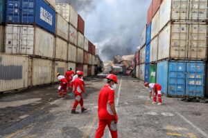 esplosione incendio iran porto Bandar Abbas
