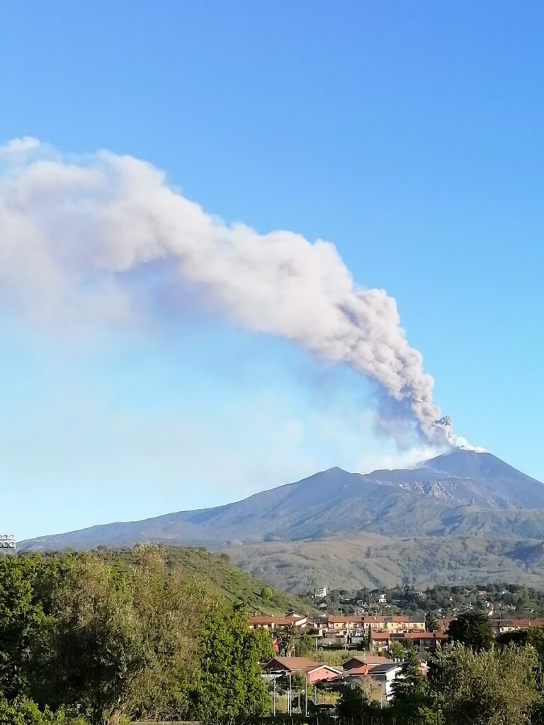 etna oggi