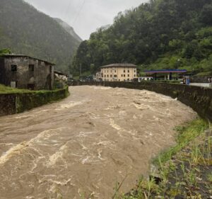 fiume versilia toscana