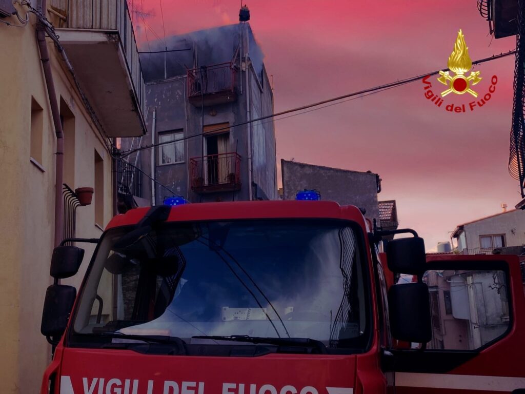 incendio fulmine roccafiorita
