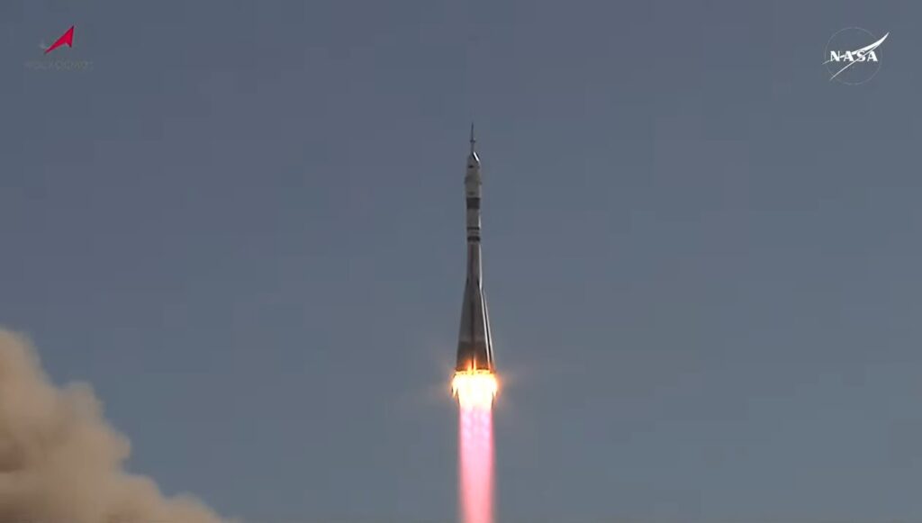 lancio soyuz astronauti iss stazione spaziale