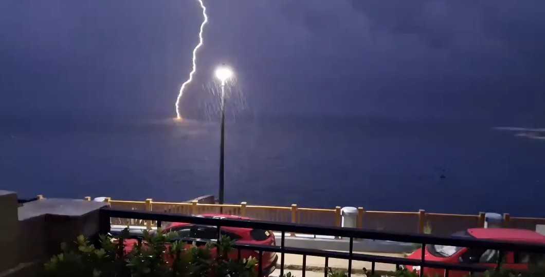 Maltempo Malta, forti temporali nella notte: pioggia e fulmini su Gozo | VIDEO
