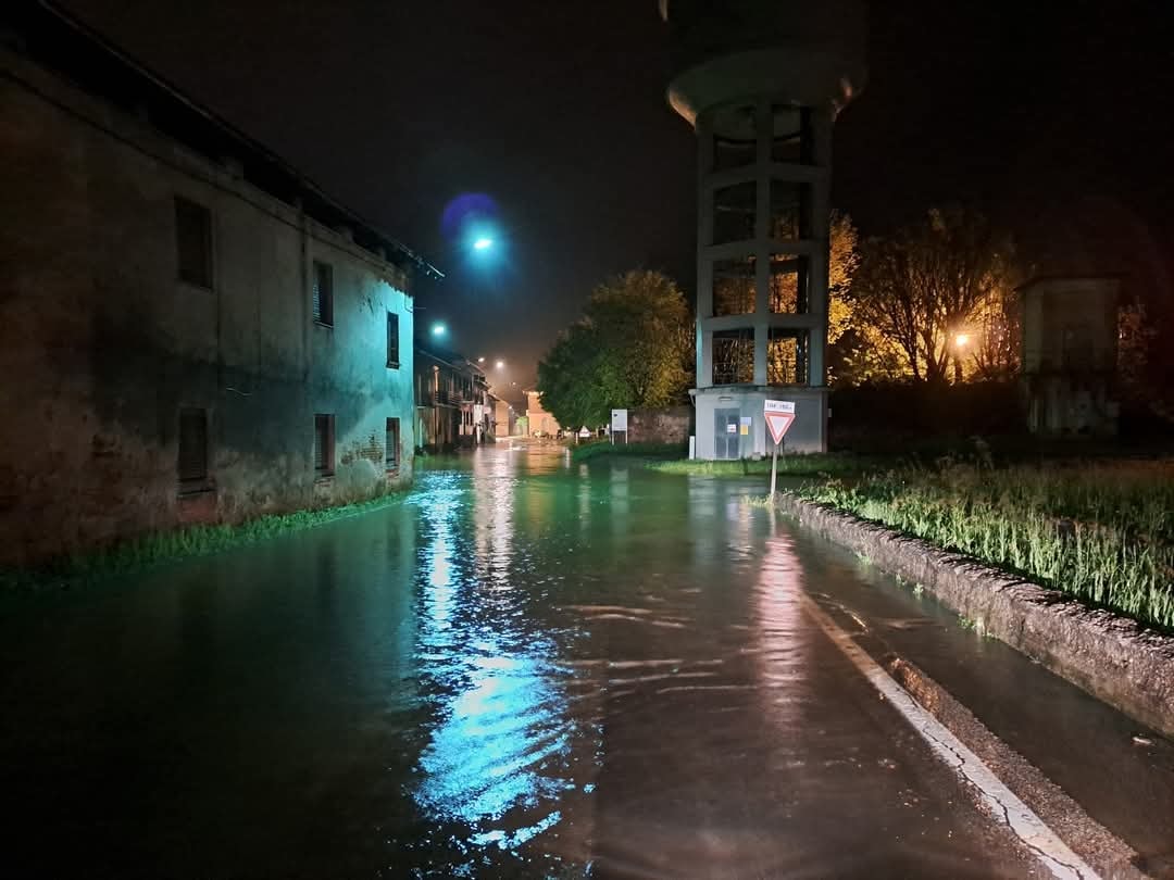 Maltempo Piemonte, situazione sempre più critica: salgono i fiumi e il Lago Maggiore | FOTO