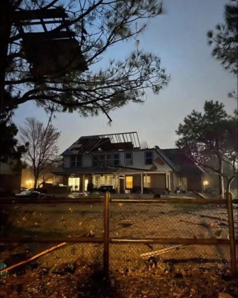 maltempo tornado owasso usa