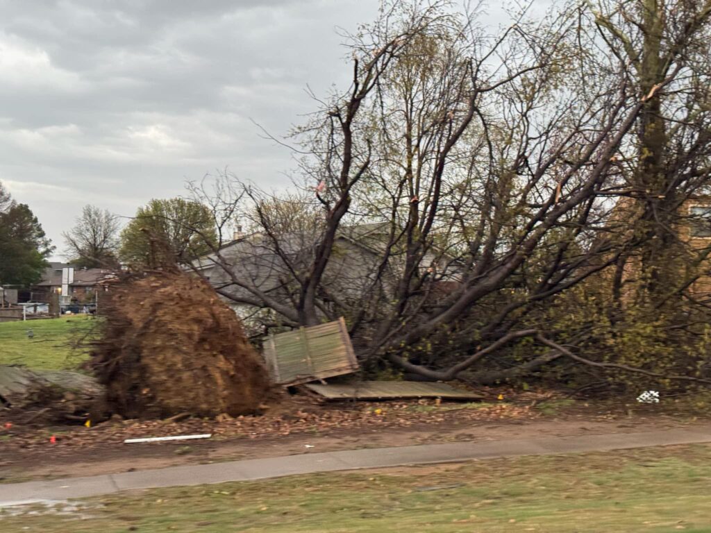 maltempo tornado owasso usa