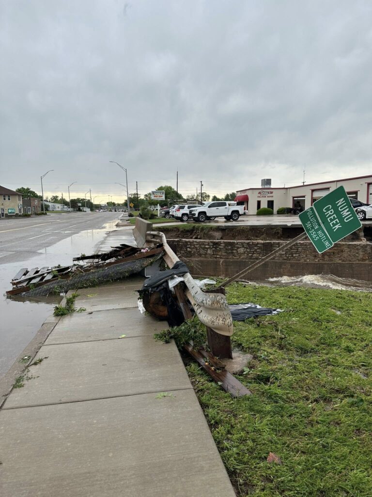 maltempo usa alluvioni lampo oklahoma