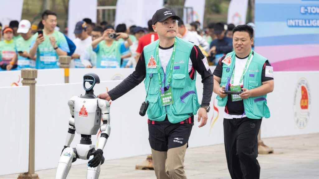 mezza maratona pechino robot umanoidi