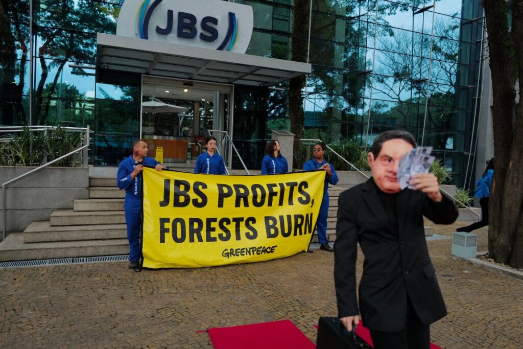 protesta greenpeace rigamonti jbs