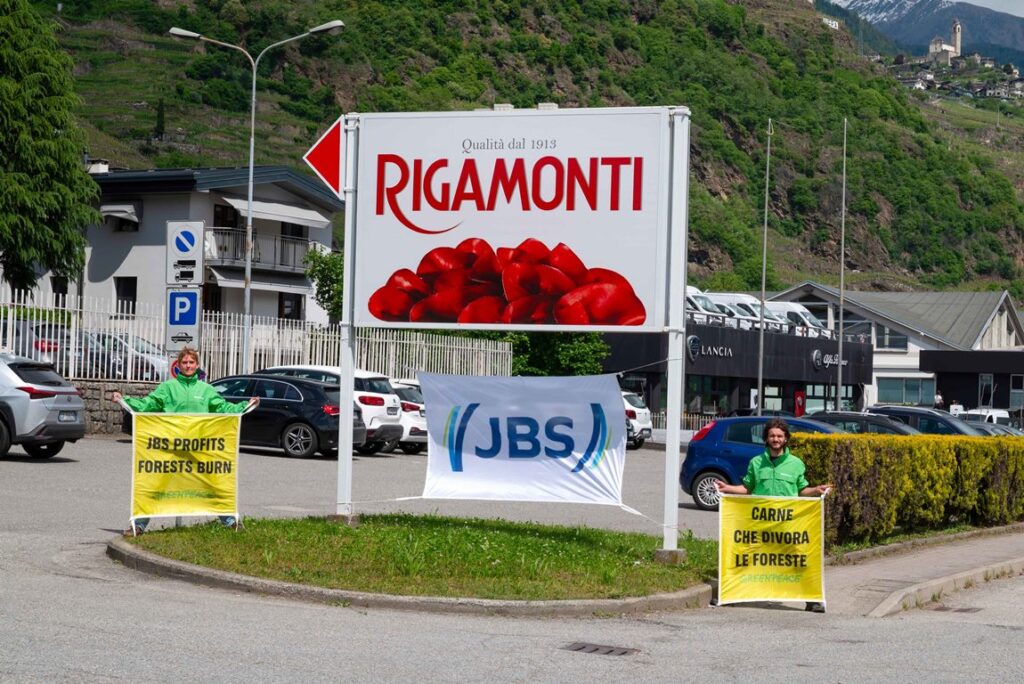 protesta greenpeace rigamonti jbs