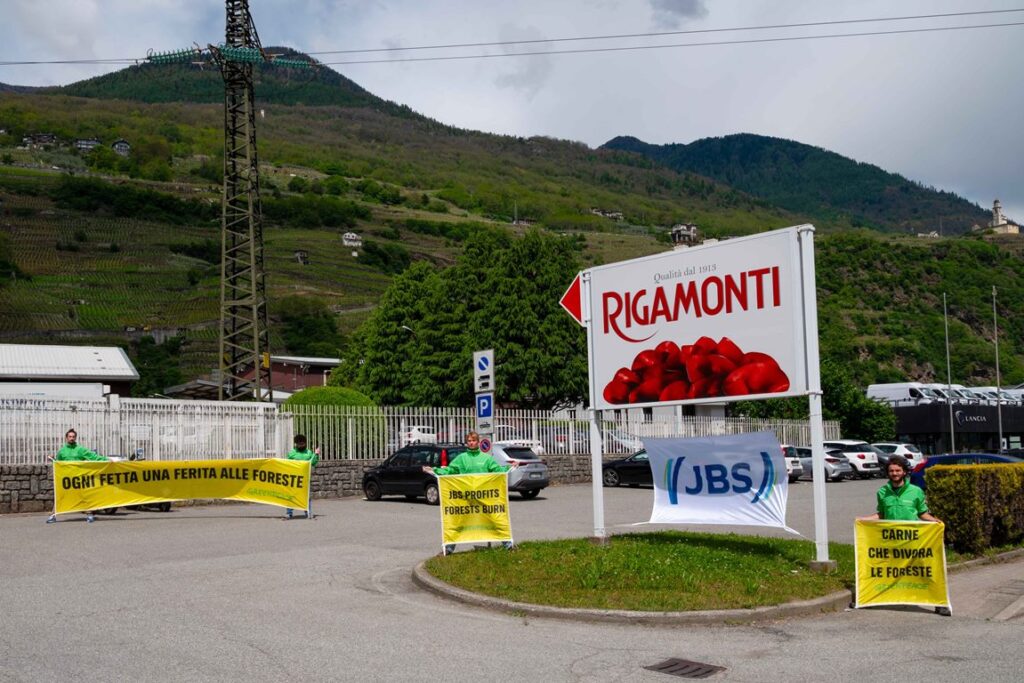 protesta greenpeace rigamonti jbs