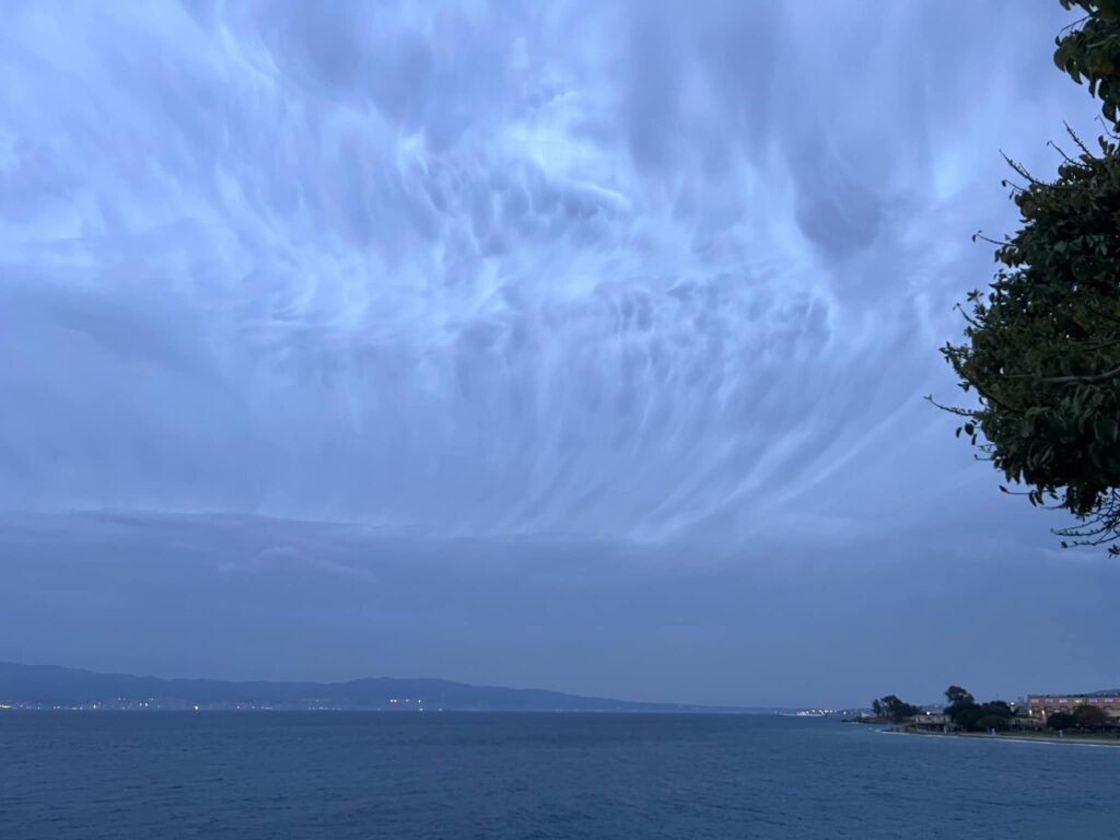 sabbia del sahara maltempo stretto di messina 14 aprile 2025