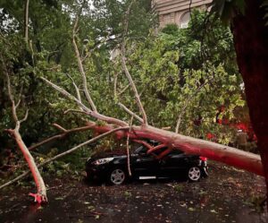 tempesta teheran iran