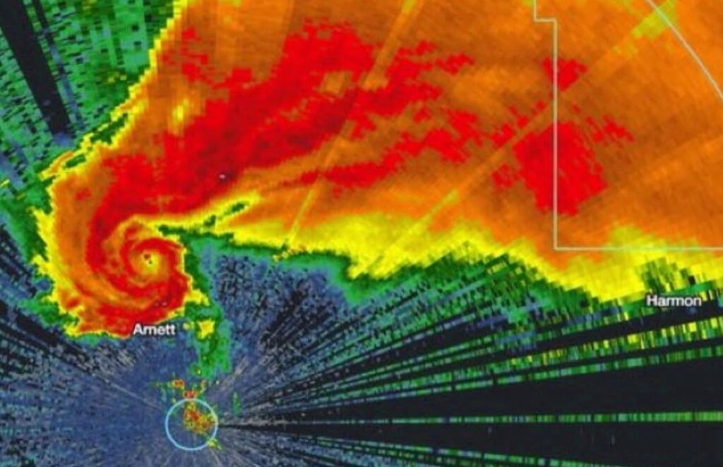 Eco a uncino tornado Oklahoma