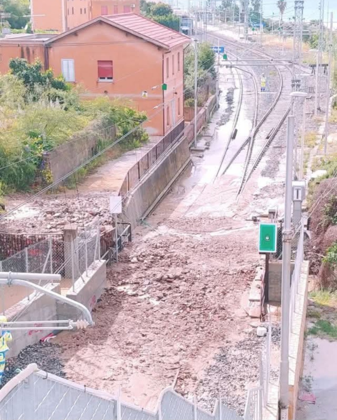 Linea ferroviaria Palermo-Messina interrotta
