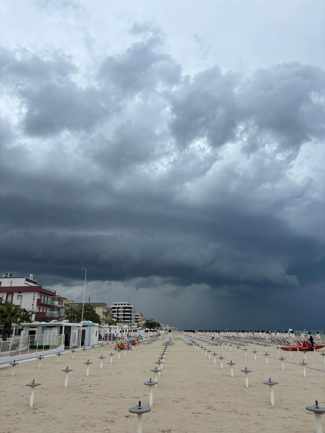 Shelf cloud Bellaria
