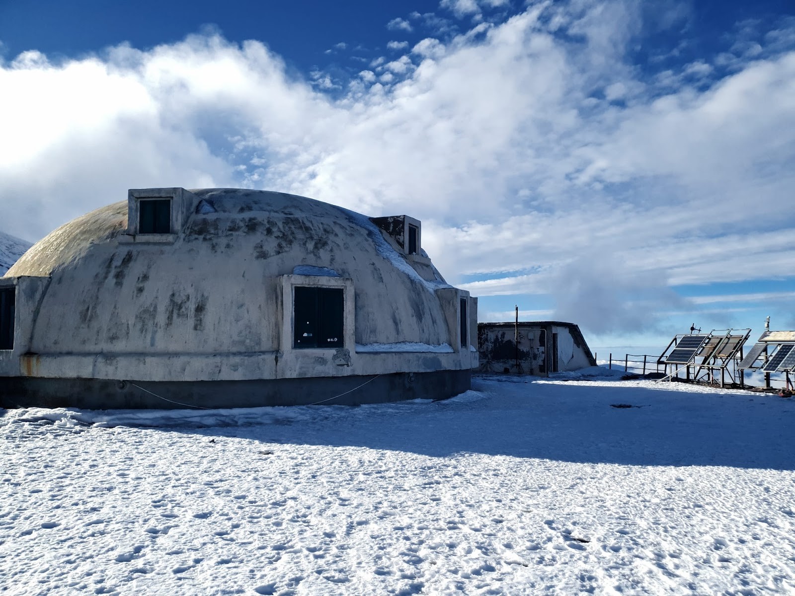 etna L’Osservatorio vulcanologico di Pizzi Deneri