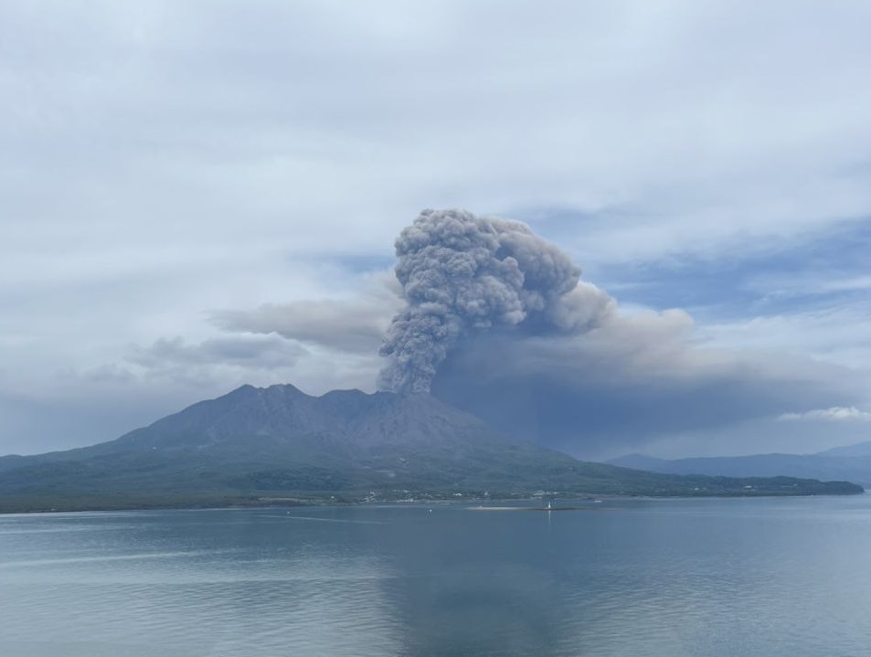 giappone eruzione sakurajima