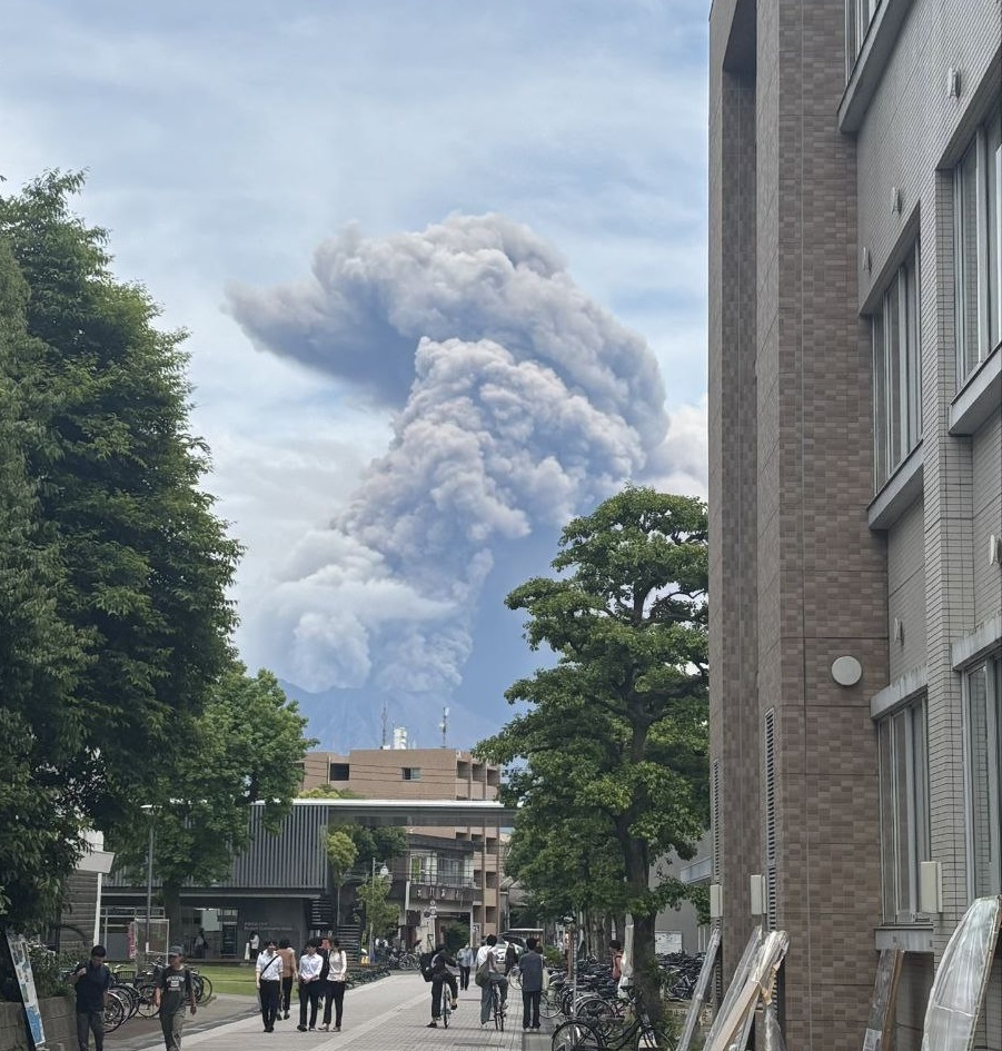 giappone eruzione sakurajima