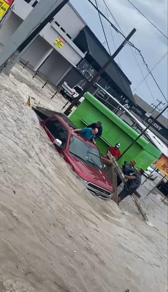 maltempo alluvione messico