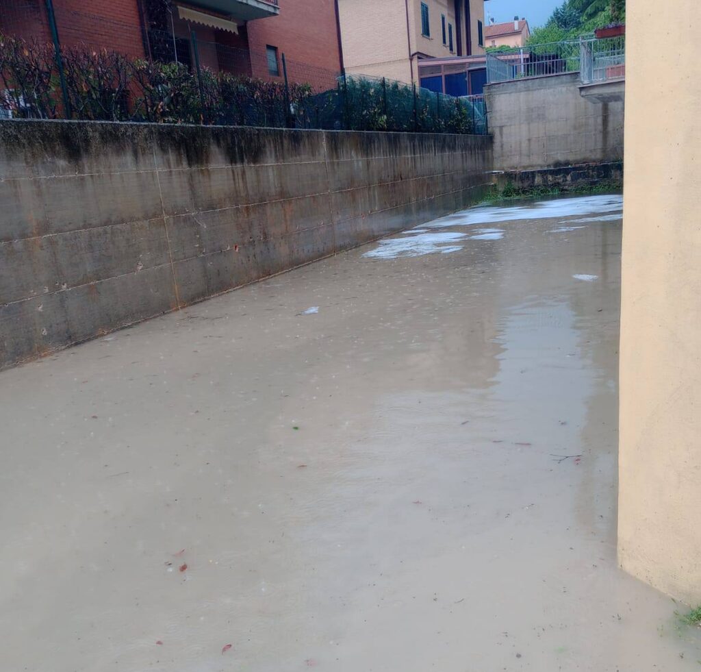 maltempo cerreto d'esi marche