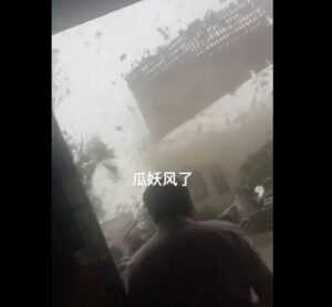 maltempo tornado cina