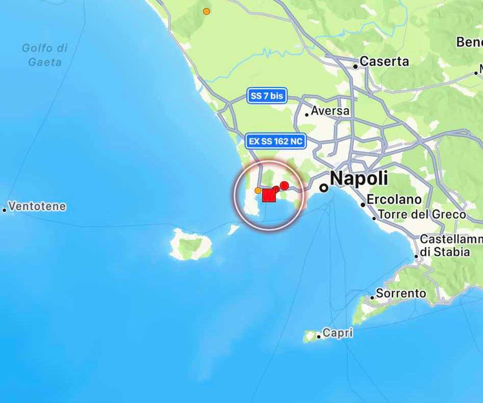 terremoto oggi campi flegrei napoli napoletano campania pozzuoli