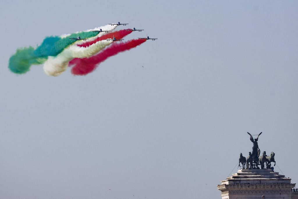 2 giugno festa repubblica frecce tricolori