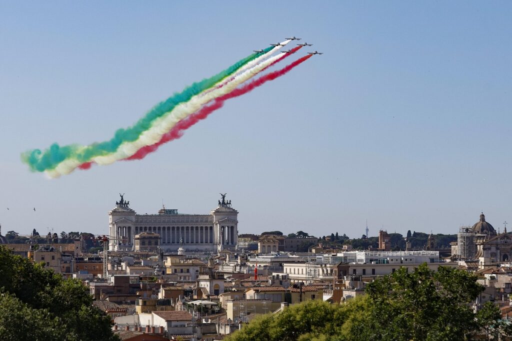 2 giugno festa repubblica frecce tricolori