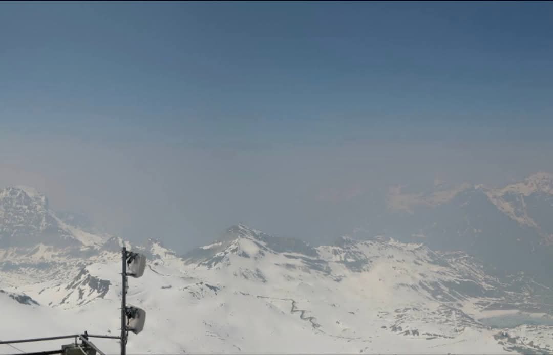 Fumo incendi Canada Alpi