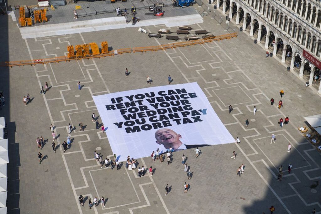 Protesta Bezos
