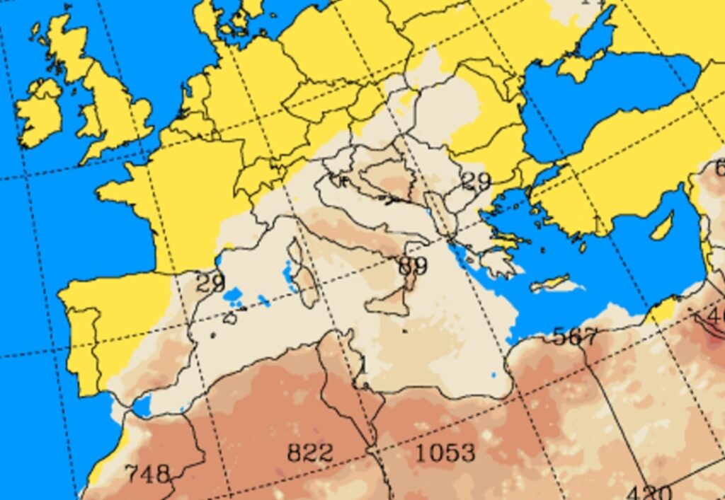 Sabbia sahariana domenica 8 giugno