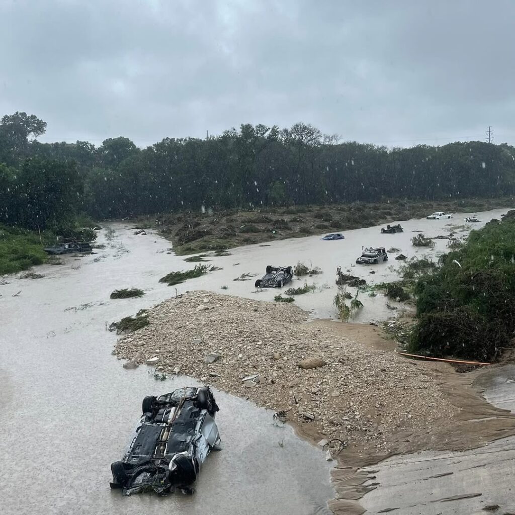 alluvione lampo texas san antonio